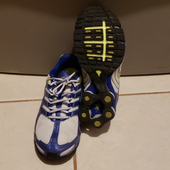 Shoes - Picture 3 of 4